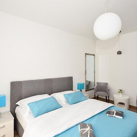 Apartment & Room Ladisic オラサック エクステリア 写真