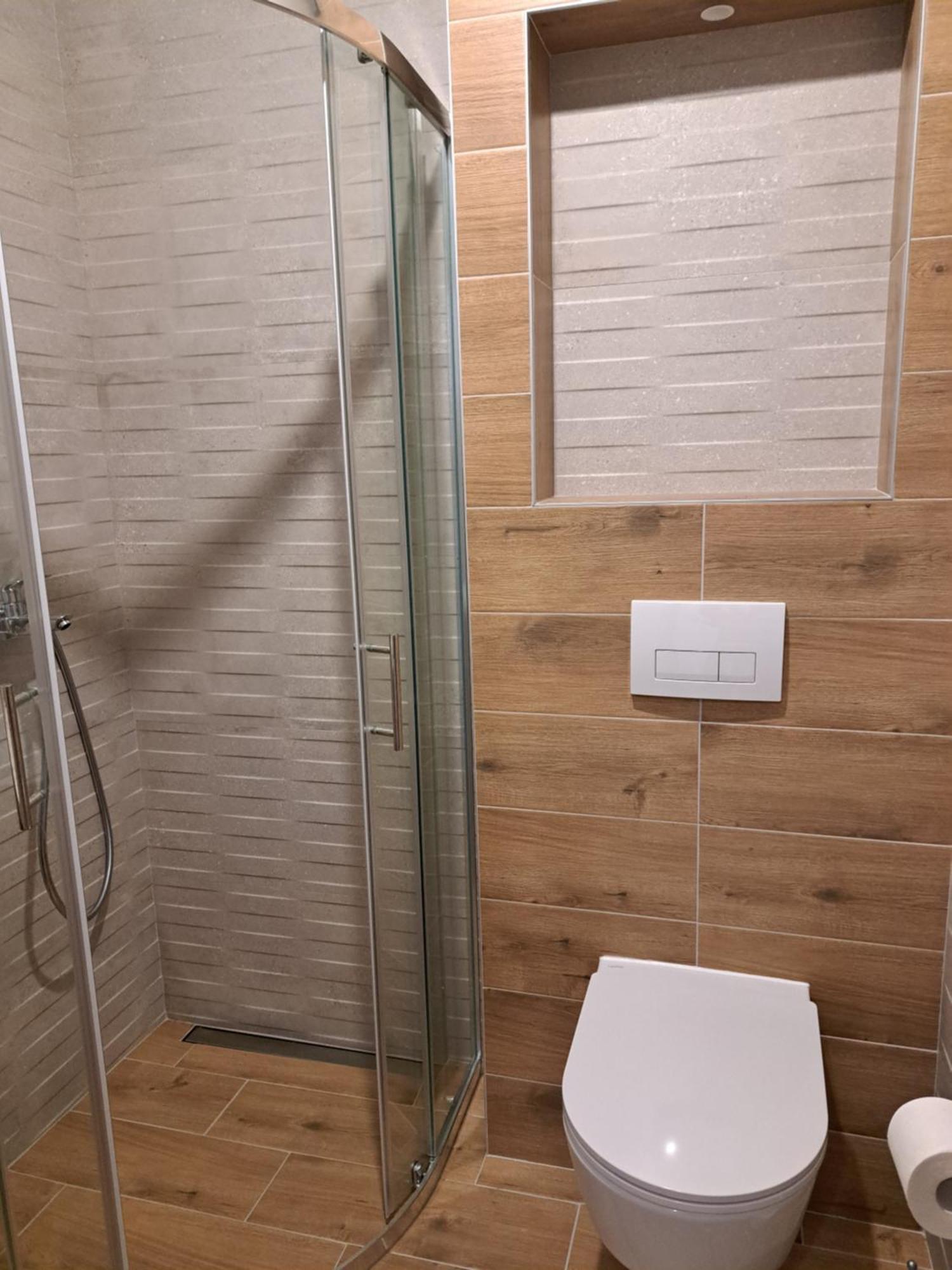 Apartment & Room Ladisic オラサック 部屋 写真