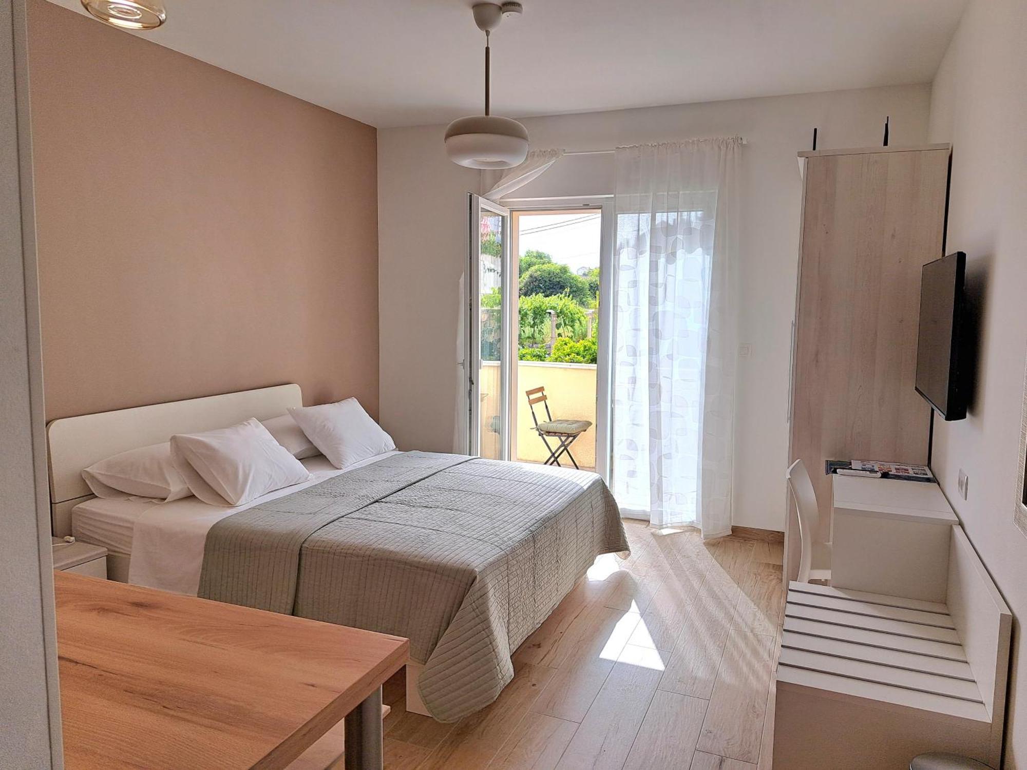Apartment & Room Ladisic オラサック 部屋 写真