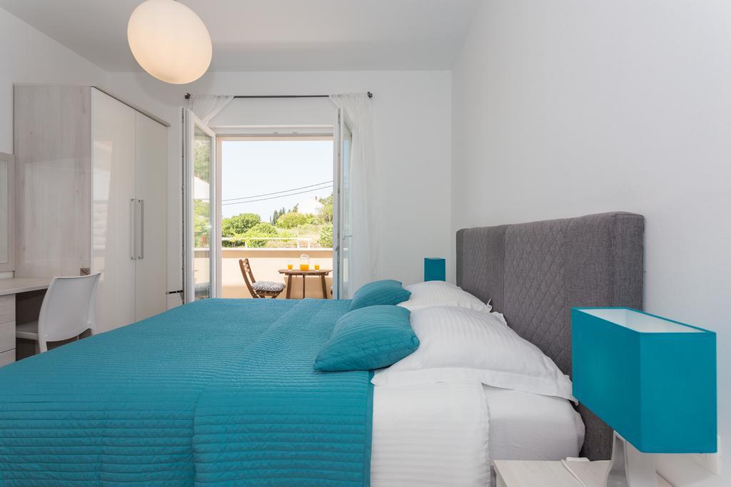 Apartment & Room Ladisic オラサック エクステリア 写真